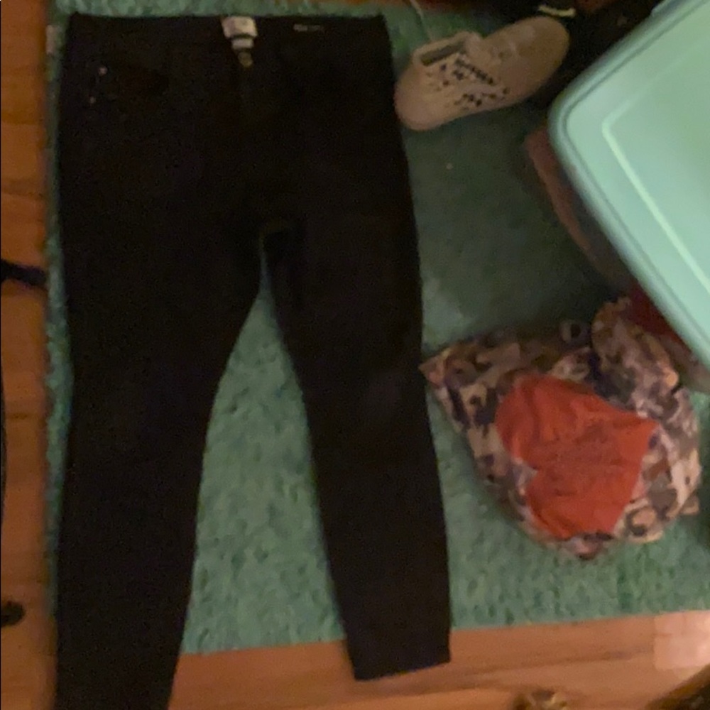 Black skinny jeans